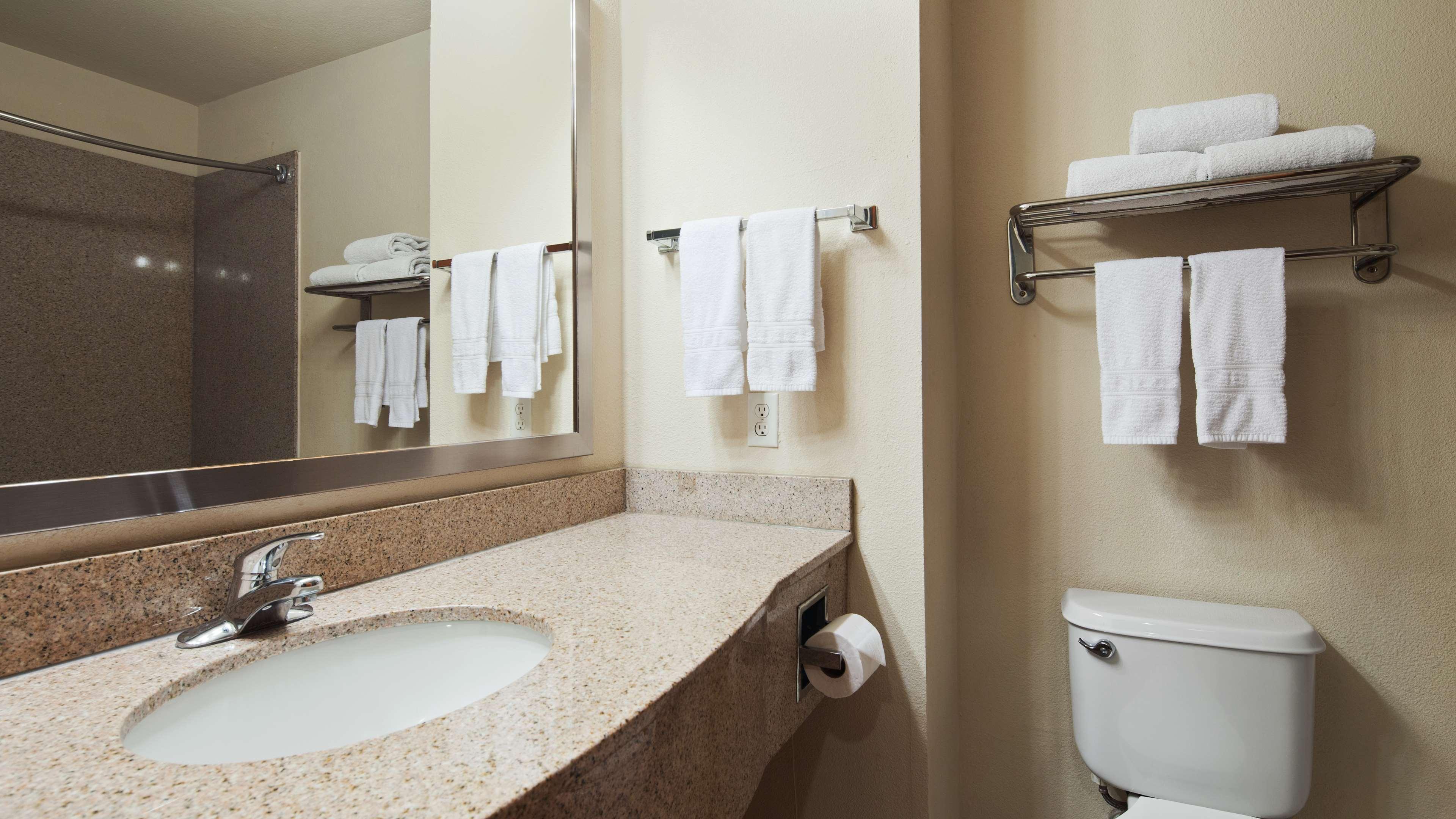 Best Western Inn & Suites Cleveland Luaran gambar