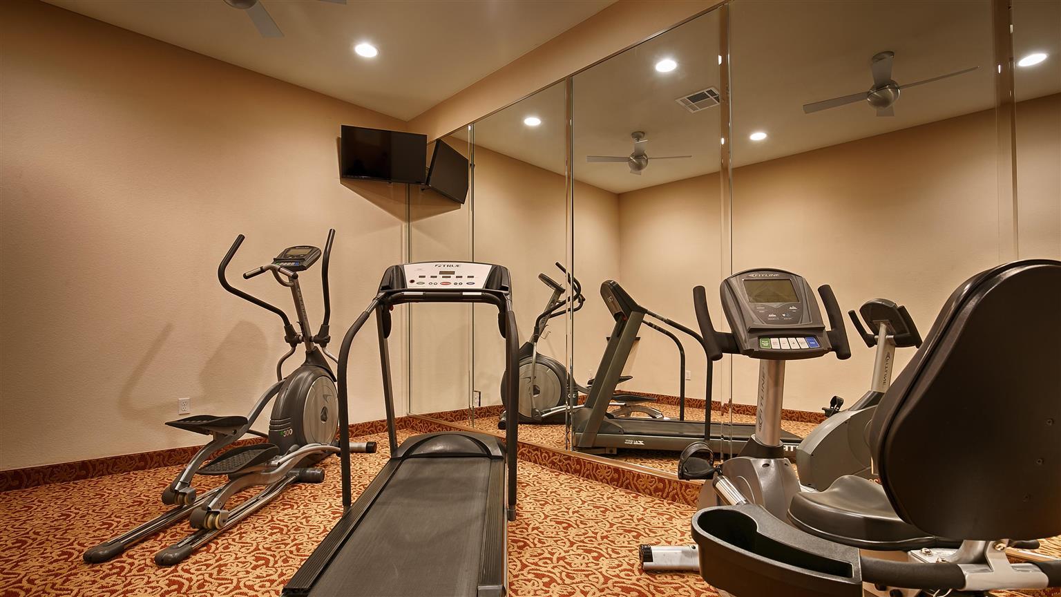 Best Western Inn & Suites Cleveland Luaran gambar