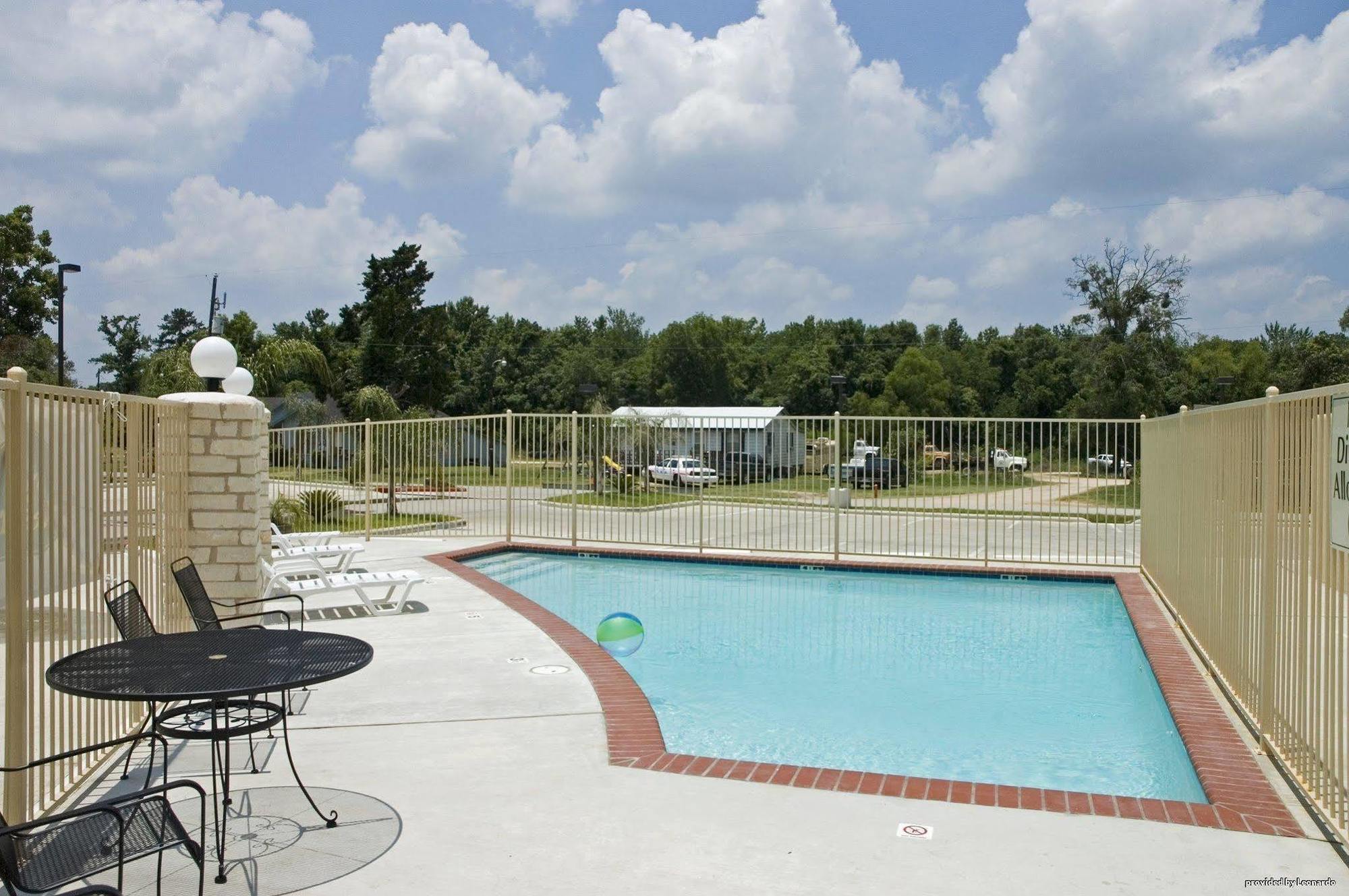 Best Western Inn & Suites Cleveland Luaran gambar